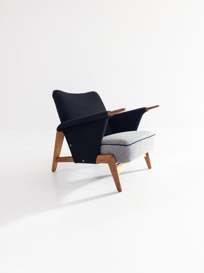 Arne Hovmand-Olsen Model 480 Lounge Chair