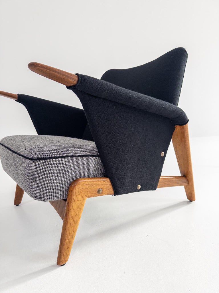 Arne Hovmand-Olsen Model 480 Lounge Chair