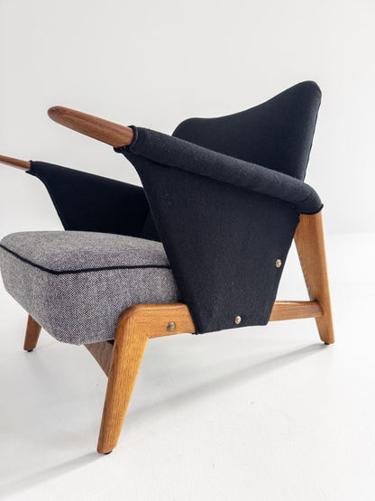 Arne Hovmand-Olsen Model 480 Lounge Chair